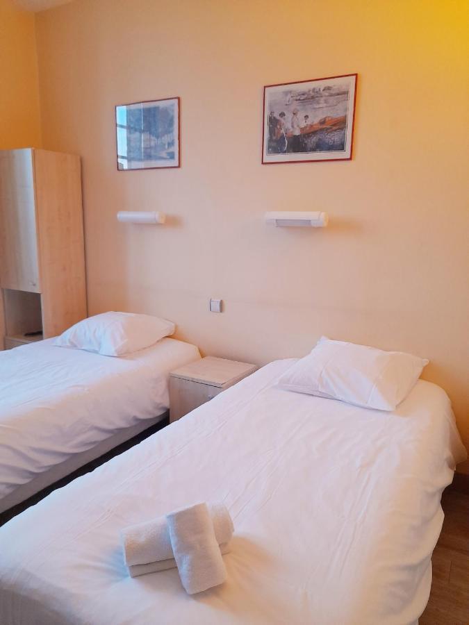 Hotellerie Saint Yves Chartres Dış mekan fotoğraf