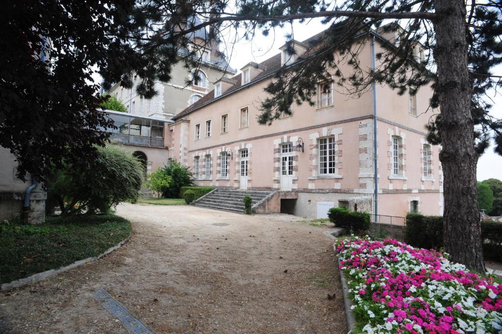 Hotellerie Saint Yves Chartres Dış mekan fotoğraf